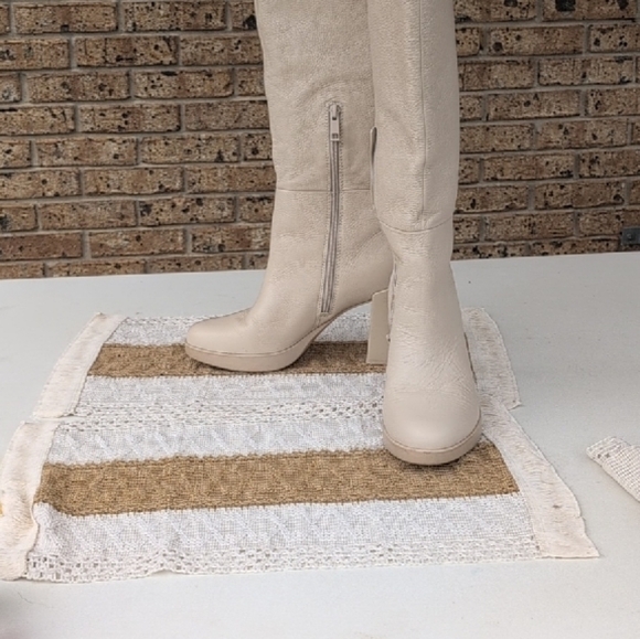 Naturalizer Cream Heeled Boots with Slouchy Design - Picture 2 of 7